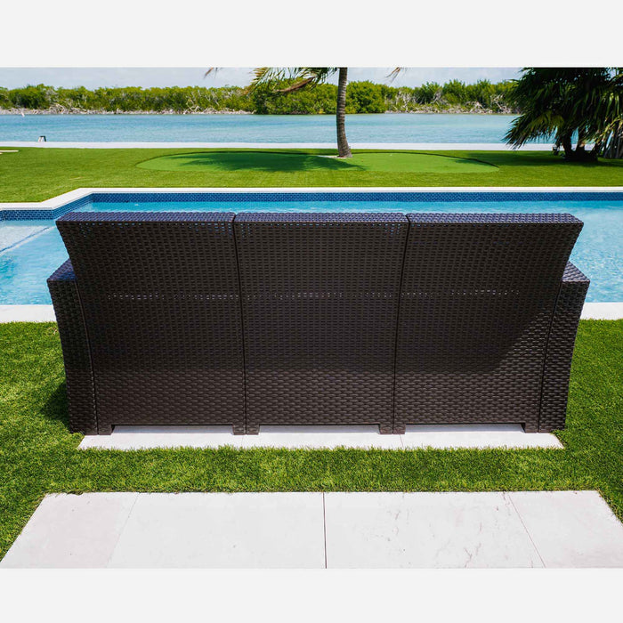 Plastique Sofa w/cushions